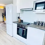 Luxury 2 Bedroom Flat For Long Stay