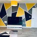 Luxury 2 Bedroom Flat For Long Stay