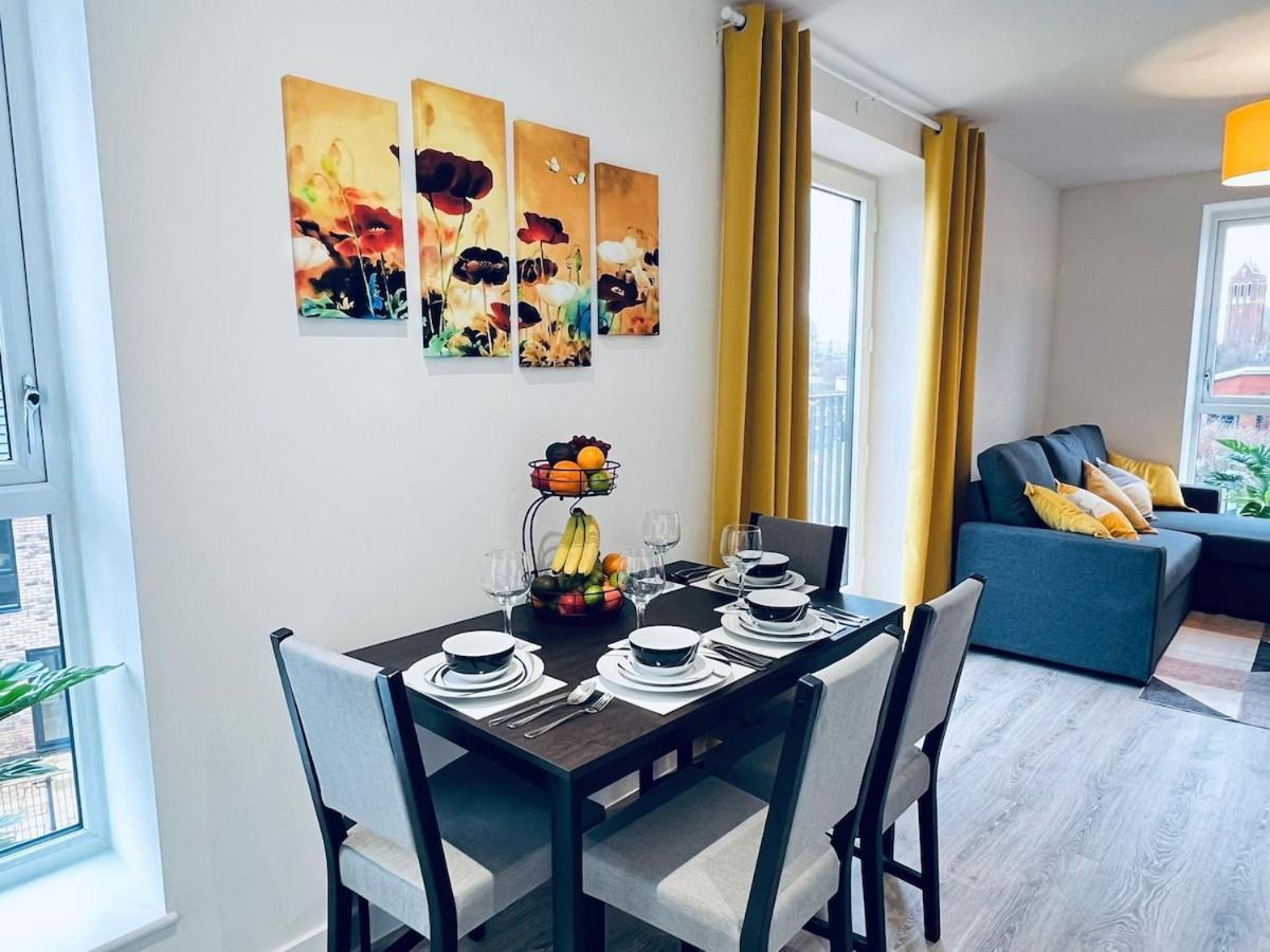 Luxury 2 Bedroom Flat For Long * Birmingham
